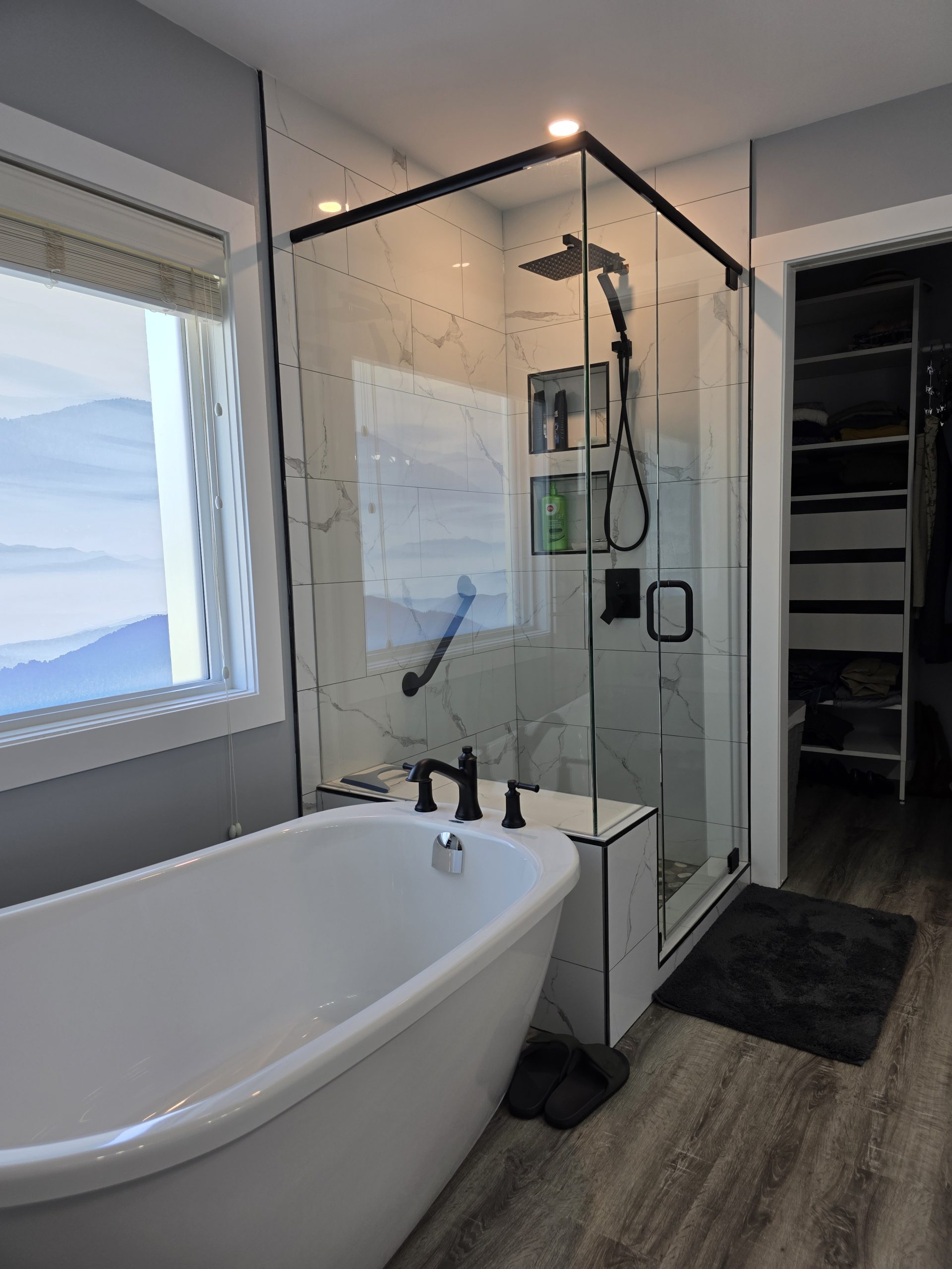 Ensuite with double vanity